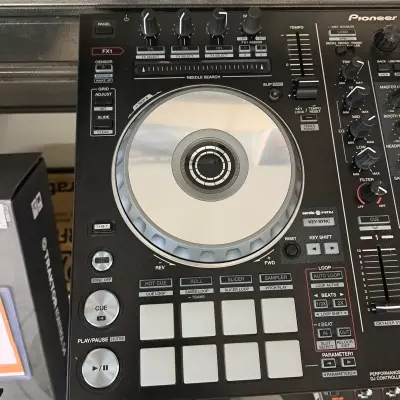 Pioneer - DDJ-SR2 2
